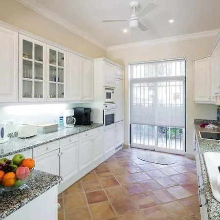 Sleeps 6 Air Con Wifi Apartman Quinta do Lago